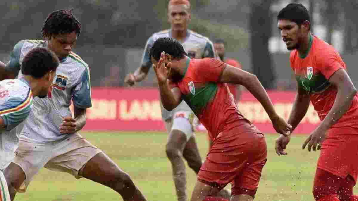 Рекордне вилучення: міністр спорту Мальдів у матчі за збірну ліктем вцідив в обличчя супернику