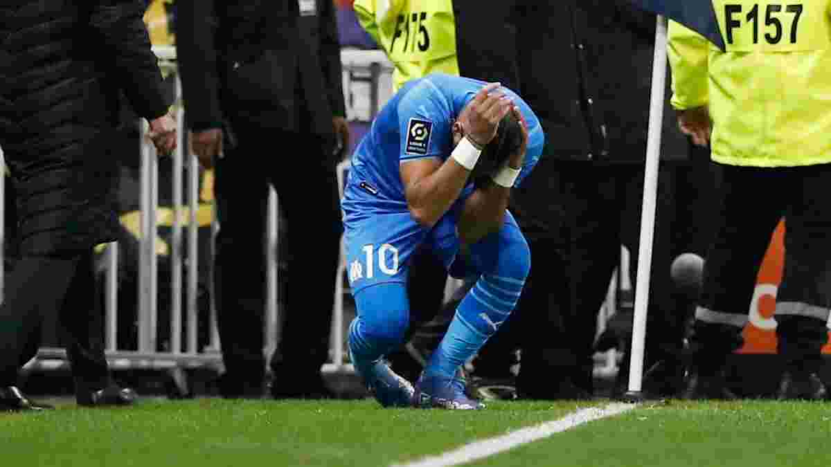 Фанати Ліона зірвали матч, кинувши пляшкою в голову Пайє – відео епізоду