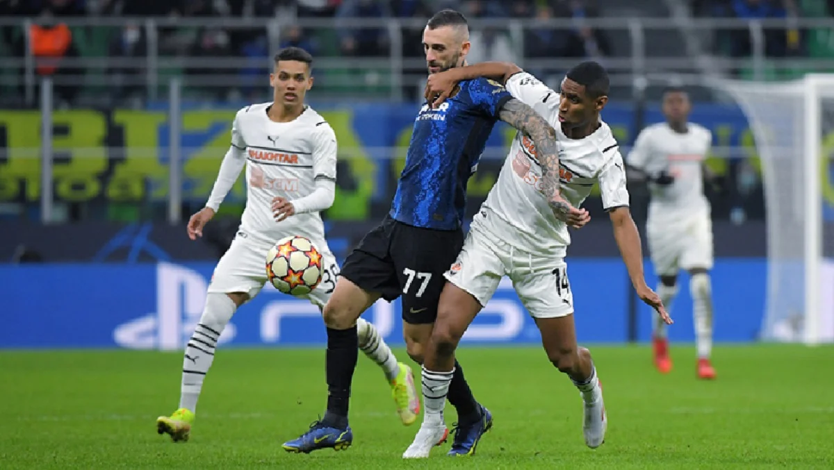 Тете (слева) / ФК Шахтер