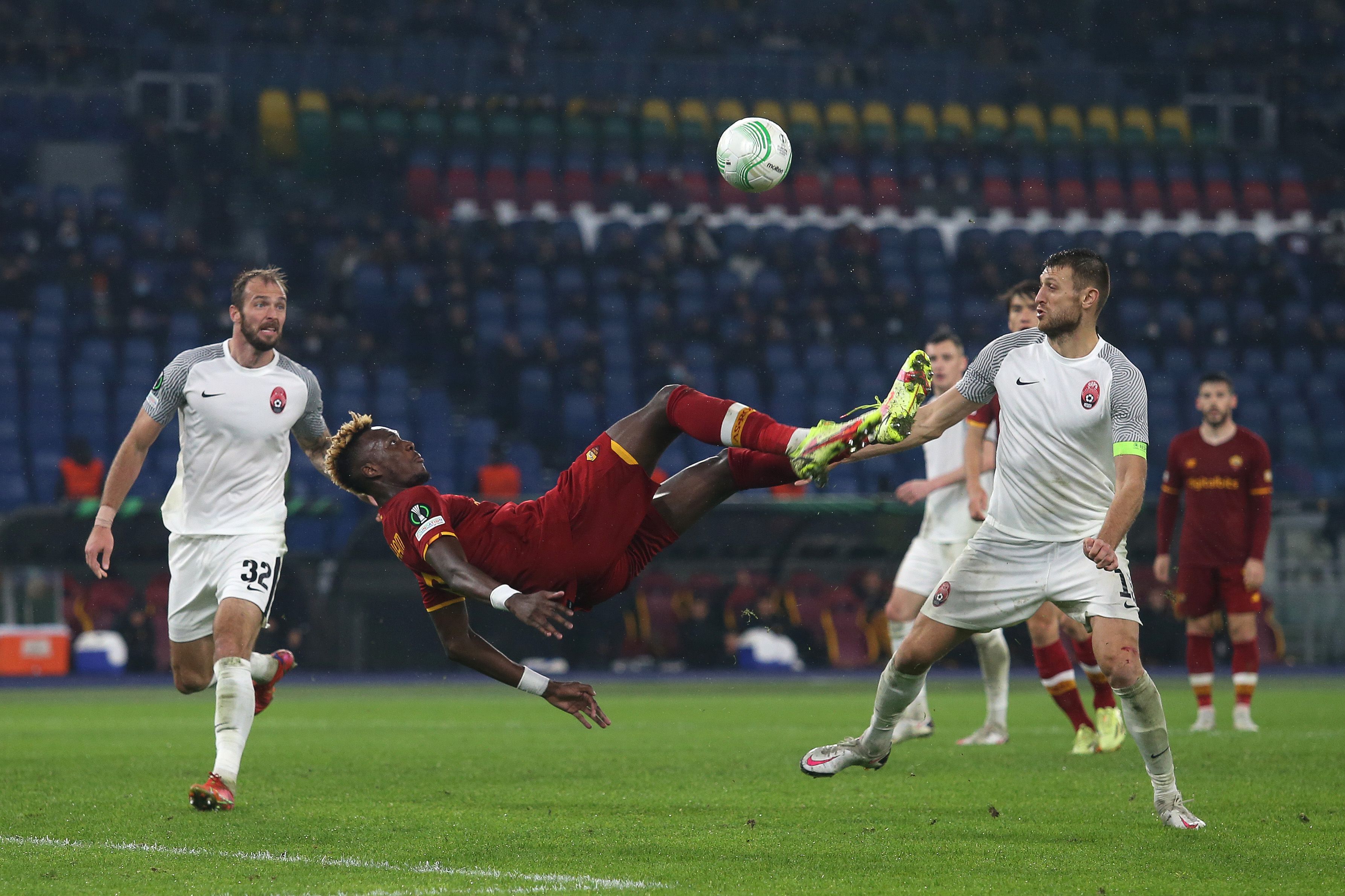 Рома – Зоря – 4:0 – відео голів і огляд матчу Ліги конференцій