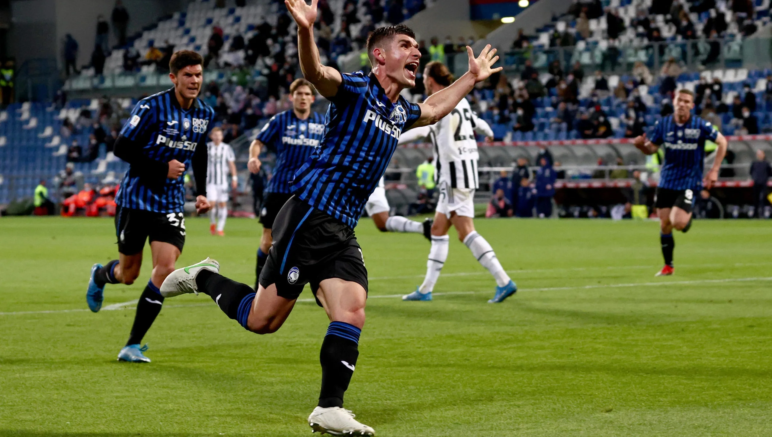 Маліновський святкує гол Ювентусу / Atalanta