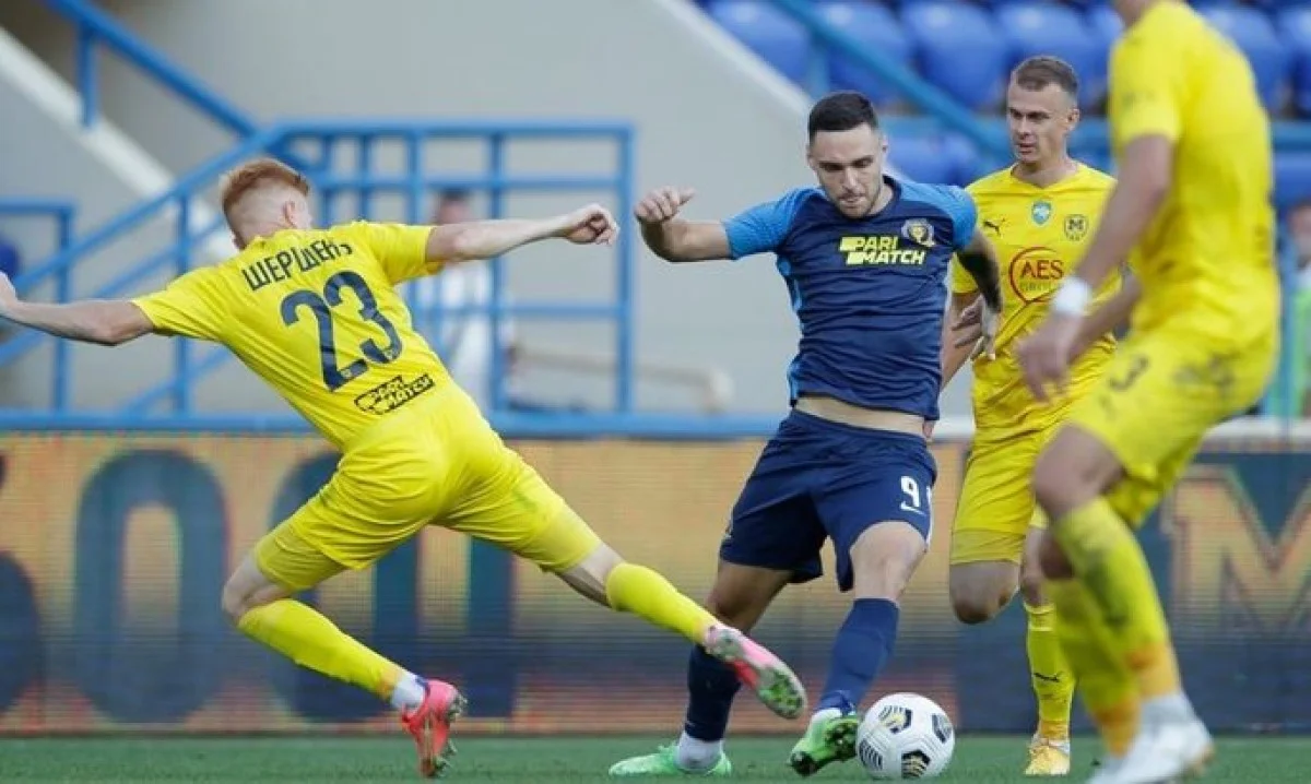 Олексій Гуцуляк (по центру) / фото з відкритих джерел