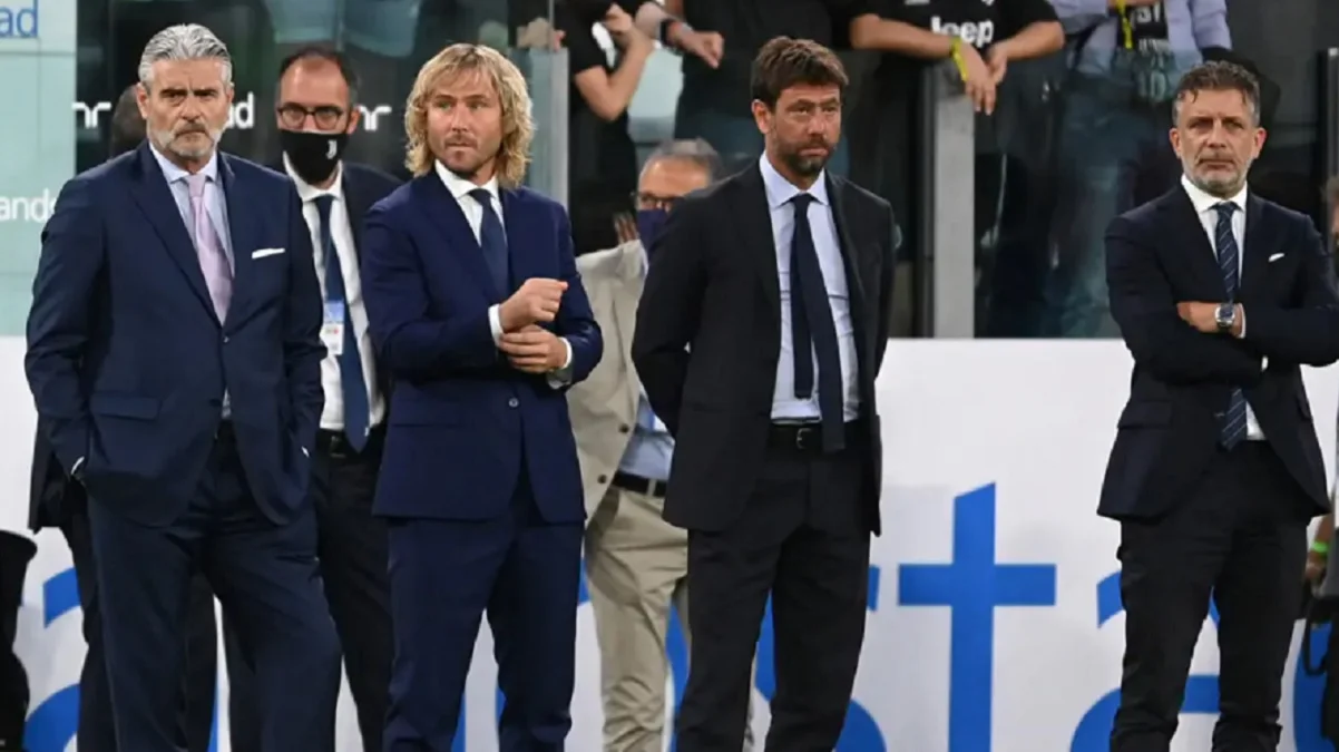 Ювентус снова в эпицентре скандала / Getty Images