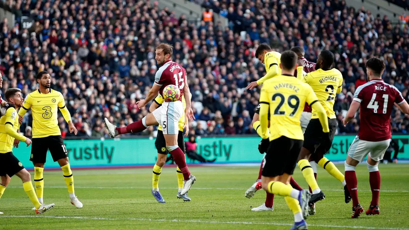 Вест Хэм ярко перестрелял Челси – резервист Мойеса стал случайным героем огненного дерби