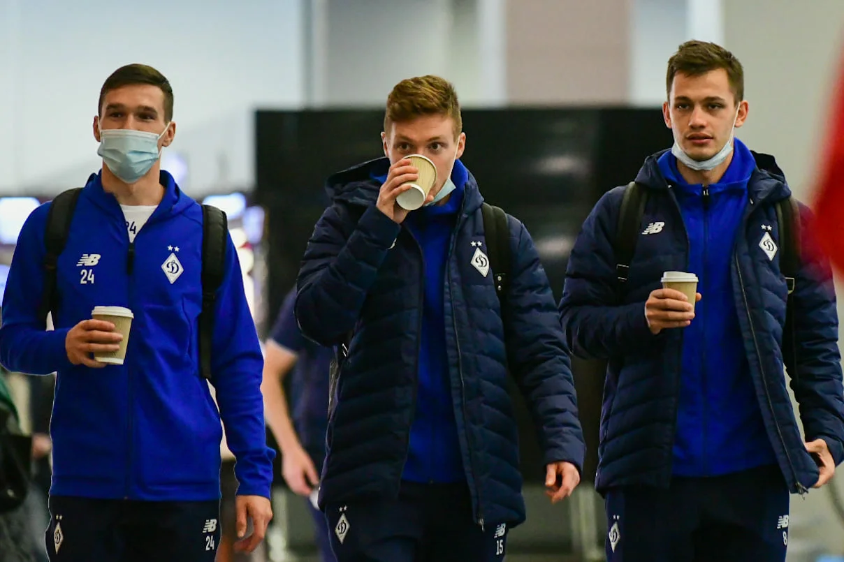 Тимчик, Циганков і Шепелєв в аеропорту / Сайт Динамо