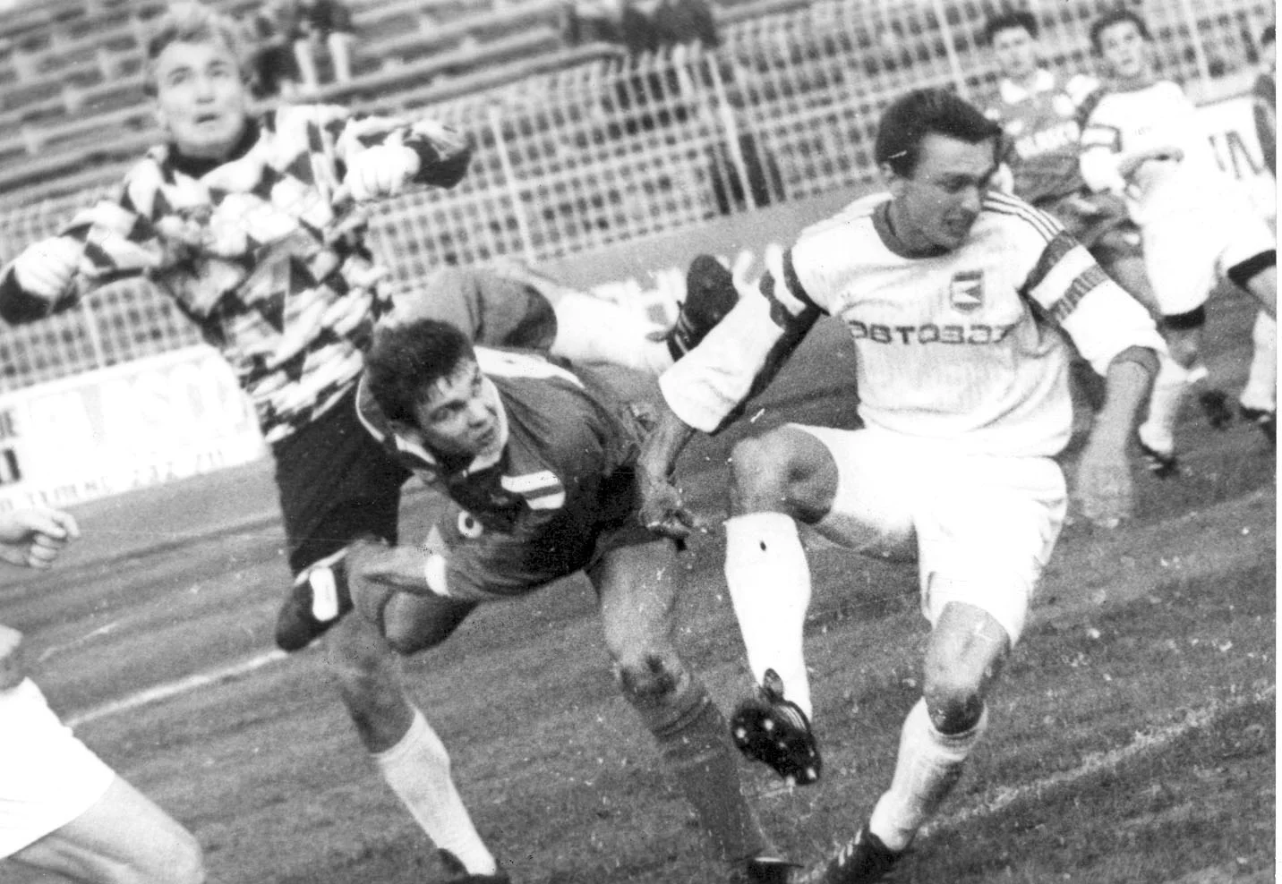 Противостояние Черноморца и Торпедо в матче чемпионата-1992