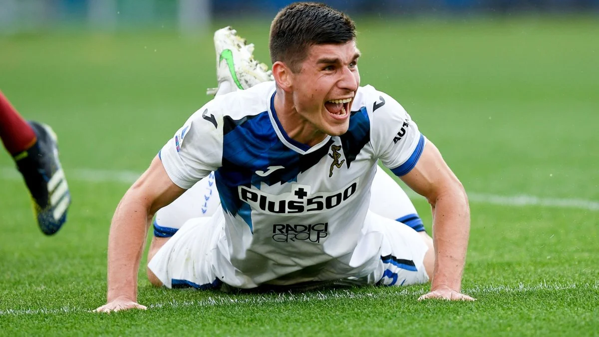 Малиновский в матче с Ромой / Twitter Аталанты