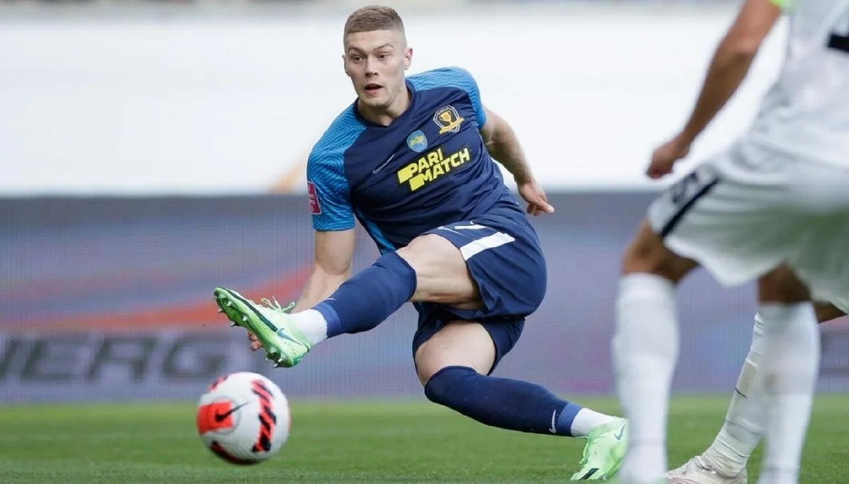 Артем Довбик / СК Днепр-1