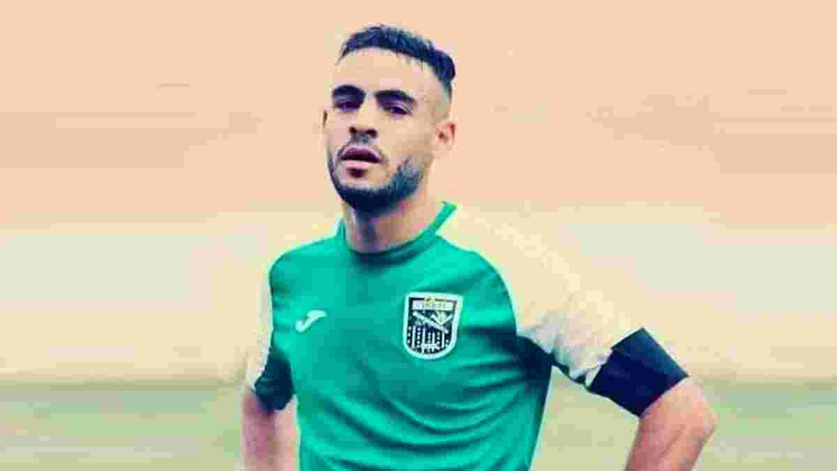 Капітан алжирської команди помер під час матчу після травми голови: моторошне відео