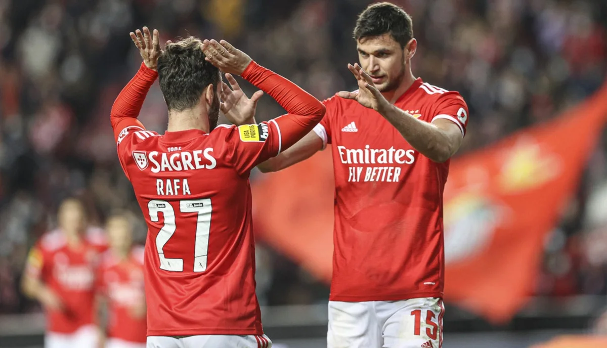 Роман Яремчук забив гол / ФК Бенфіка