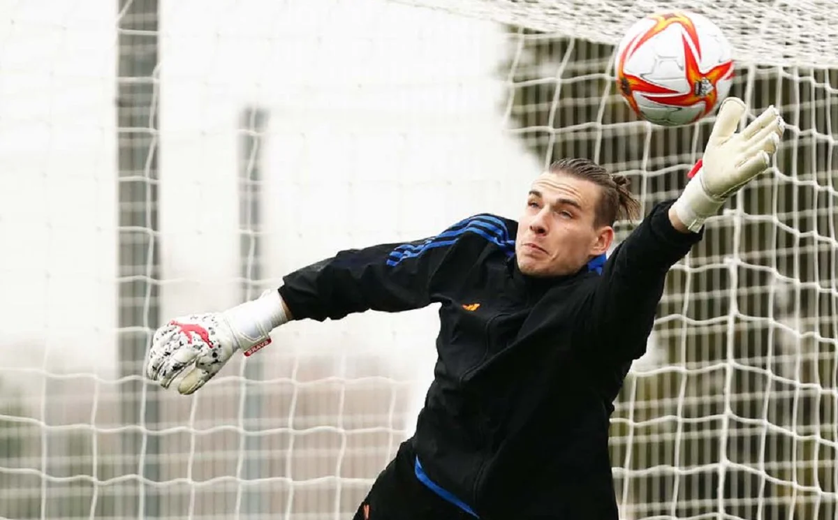 Андрій Лунін / Real