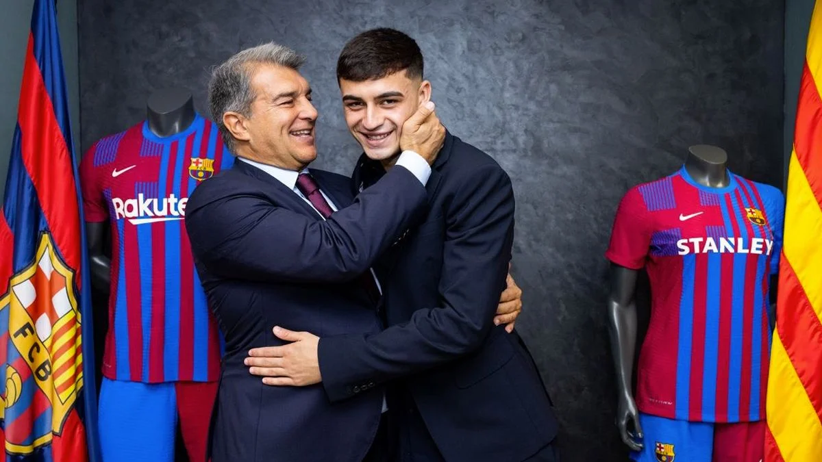 Жоан Лапорта та Педрі / Фото Барселона