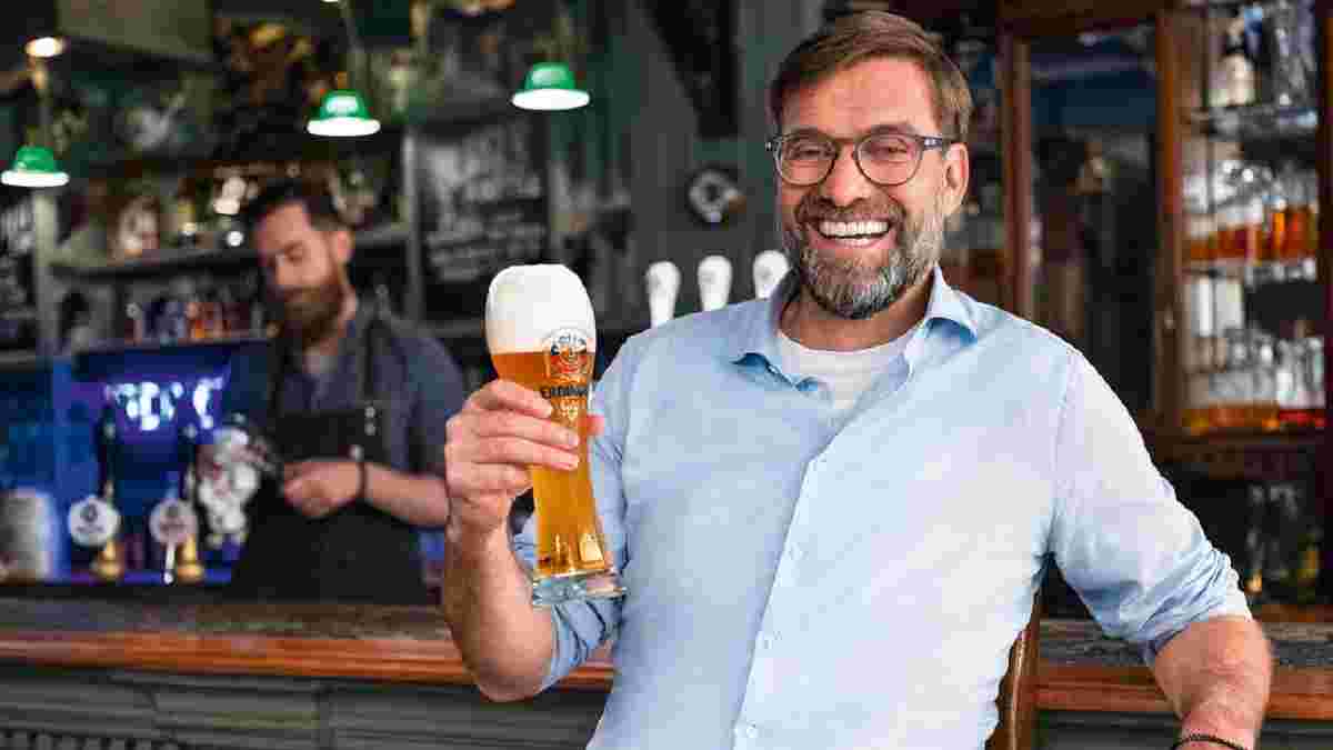Клопп угощал фанов Ливерпуля пивом после победы над Кристал Пелас