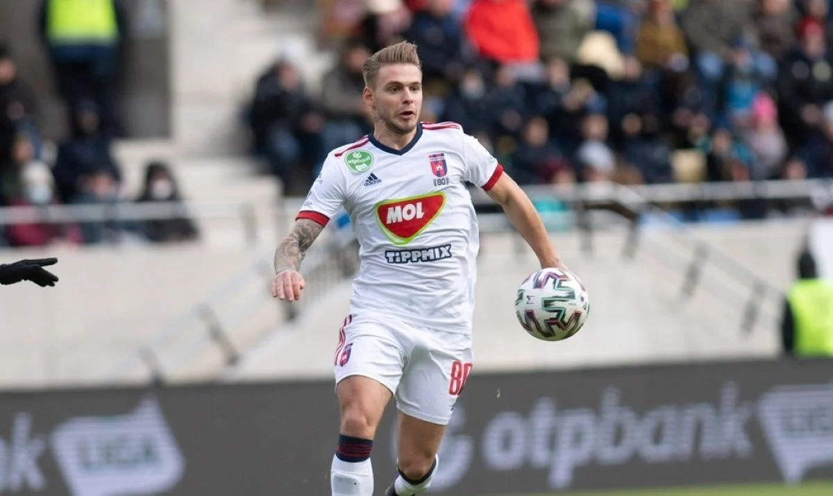 Богдан Лєднєв дебютував за Фехервар у матчі проти Академії Пушкаш 30 01 2022