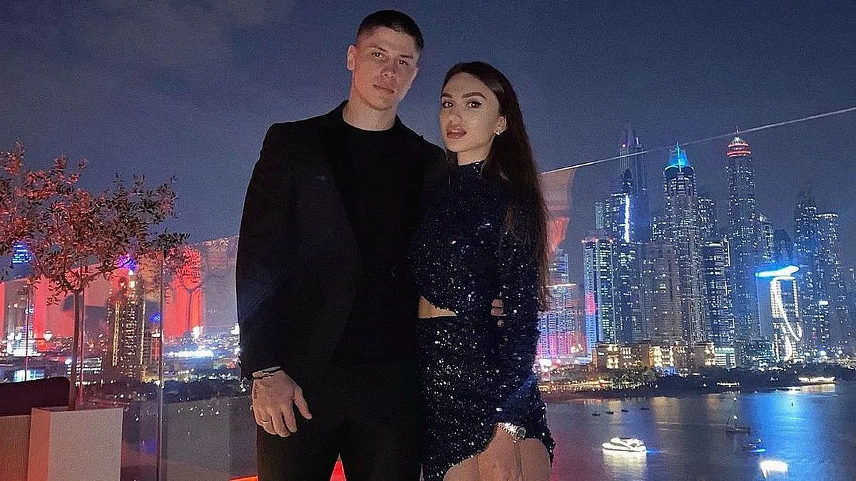 Денис Попов поза грою / Фото з відкритих джерел