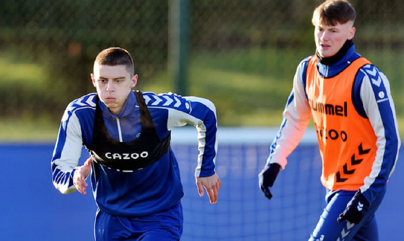 Виталий Миколенко (слева) / Фото Эвертон