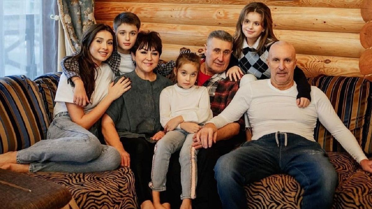 Олександр Ярославський з родиною / Фото з соцмереж