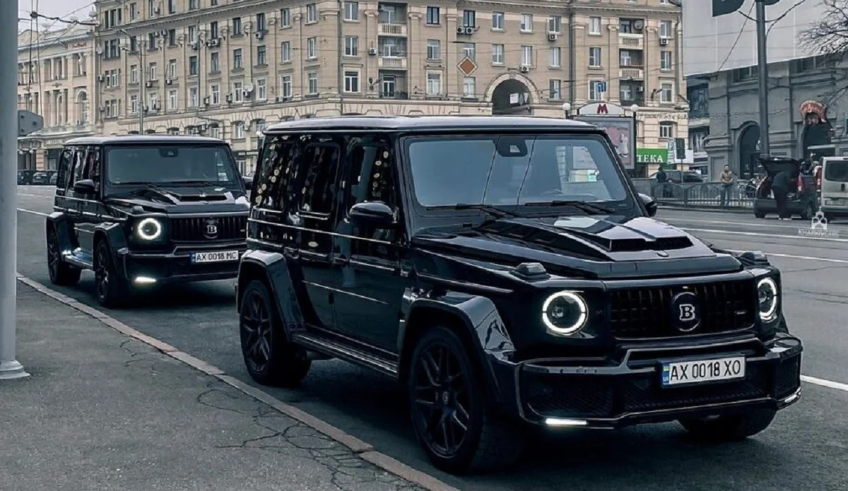 Автомобілі кортежу Ярославського, які підозрюють у ДТП / фото з відкритих джерел