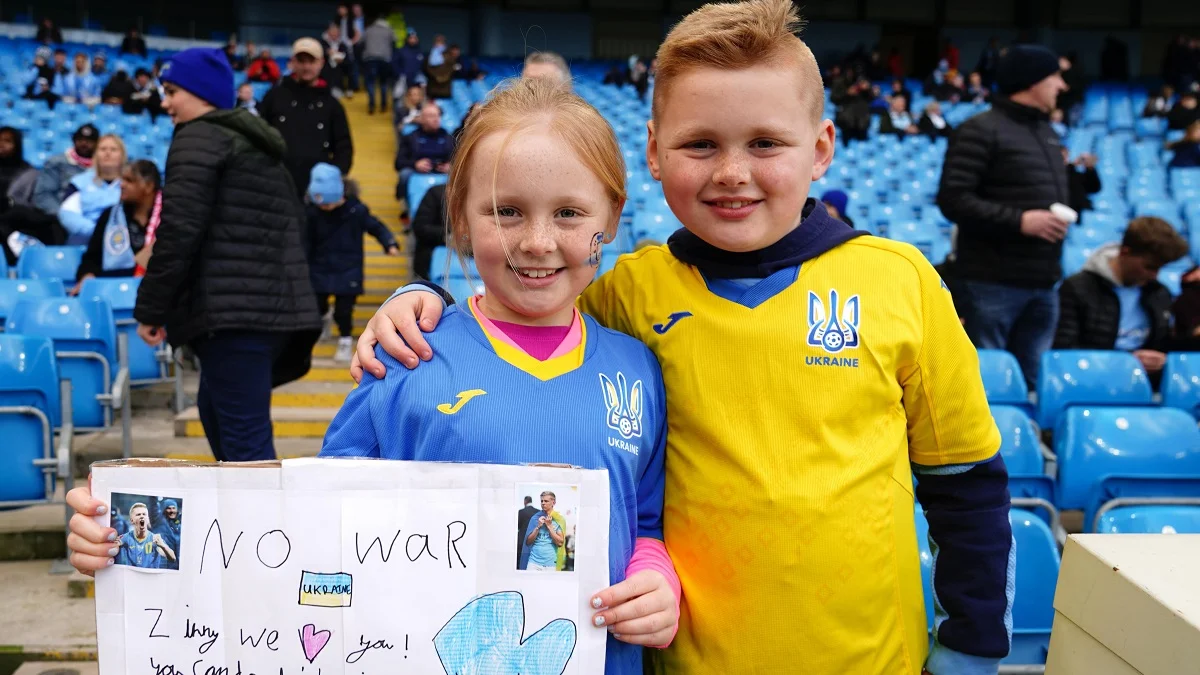 весь мир с Украиной