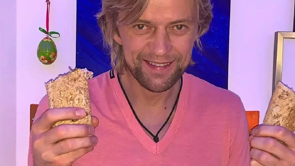 Анатолій Тимощук завжди голодний / Фото з відкритих джерел