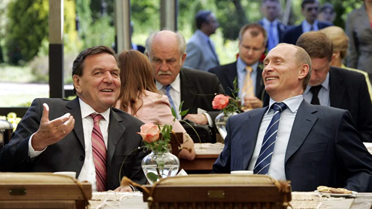 Герхард Шредер и Владимир Путин / Фото из открытых источников