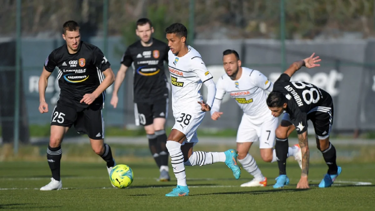 Педрінью та Майкон / Сайт Шахтаря