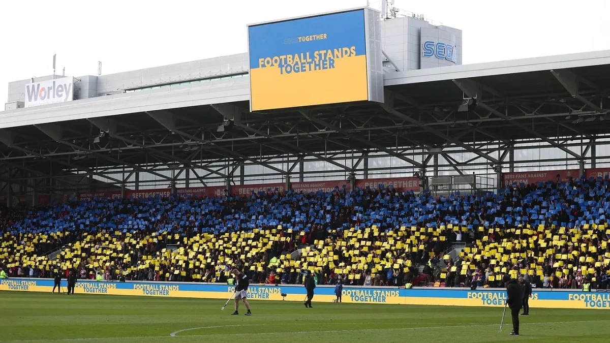 Стадіон Брентфорд Ком'юніті перед матчем Брентфорд – Бернлі / Getty Images