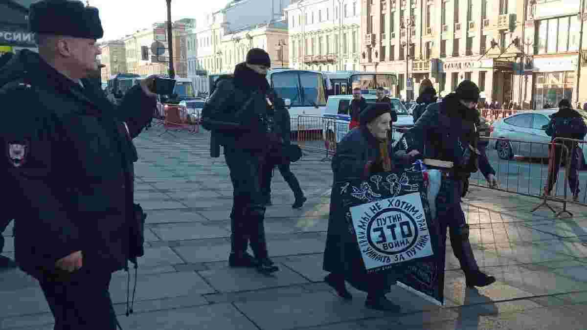 "Россияне убегают от одного полицейского": чемпион мира – об эффективности митингов против войны с Украиной