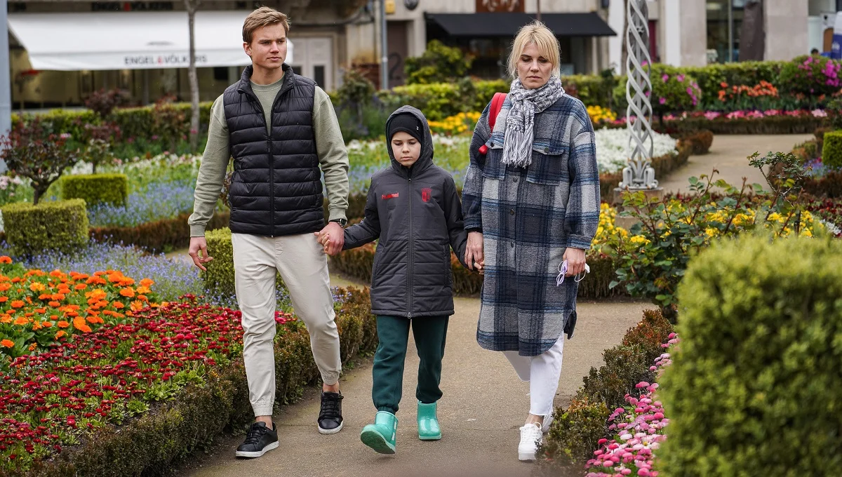 Богдан Исаченко с сестрой и мамой / ФК Брага