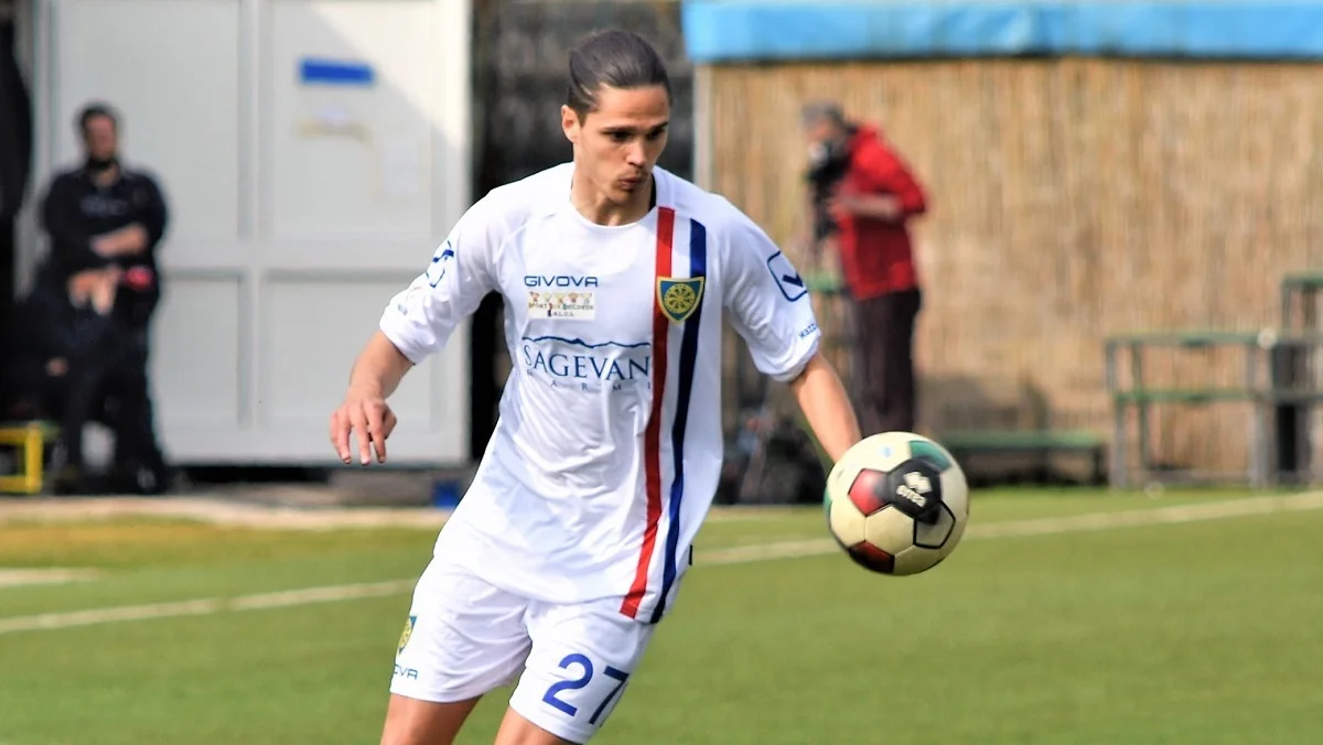 ФК Каррарезе