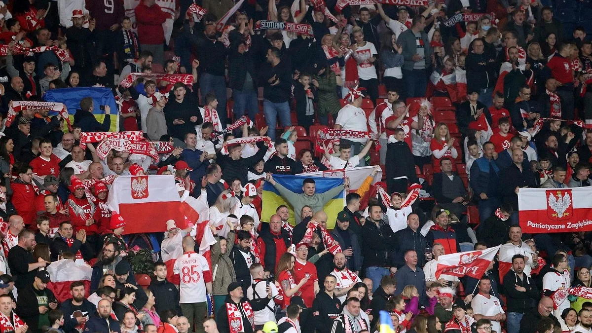 болельщики сборной Польши