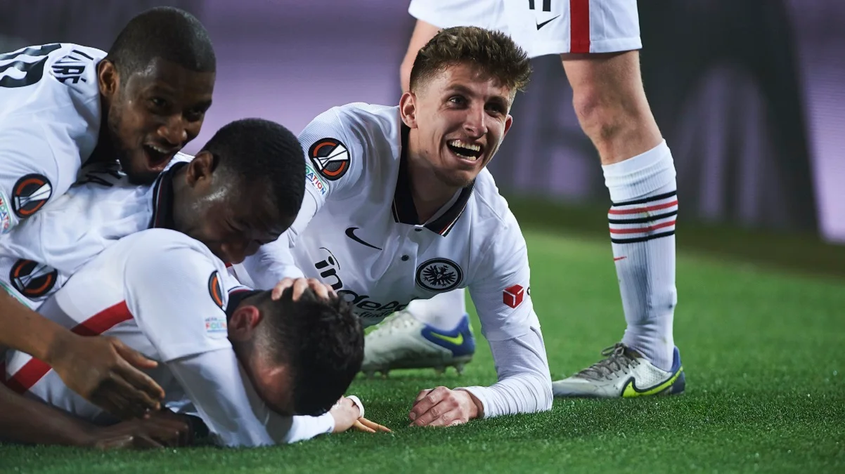 Барселона – Айнтрахт – 2:3 – видео голов и обзор матча