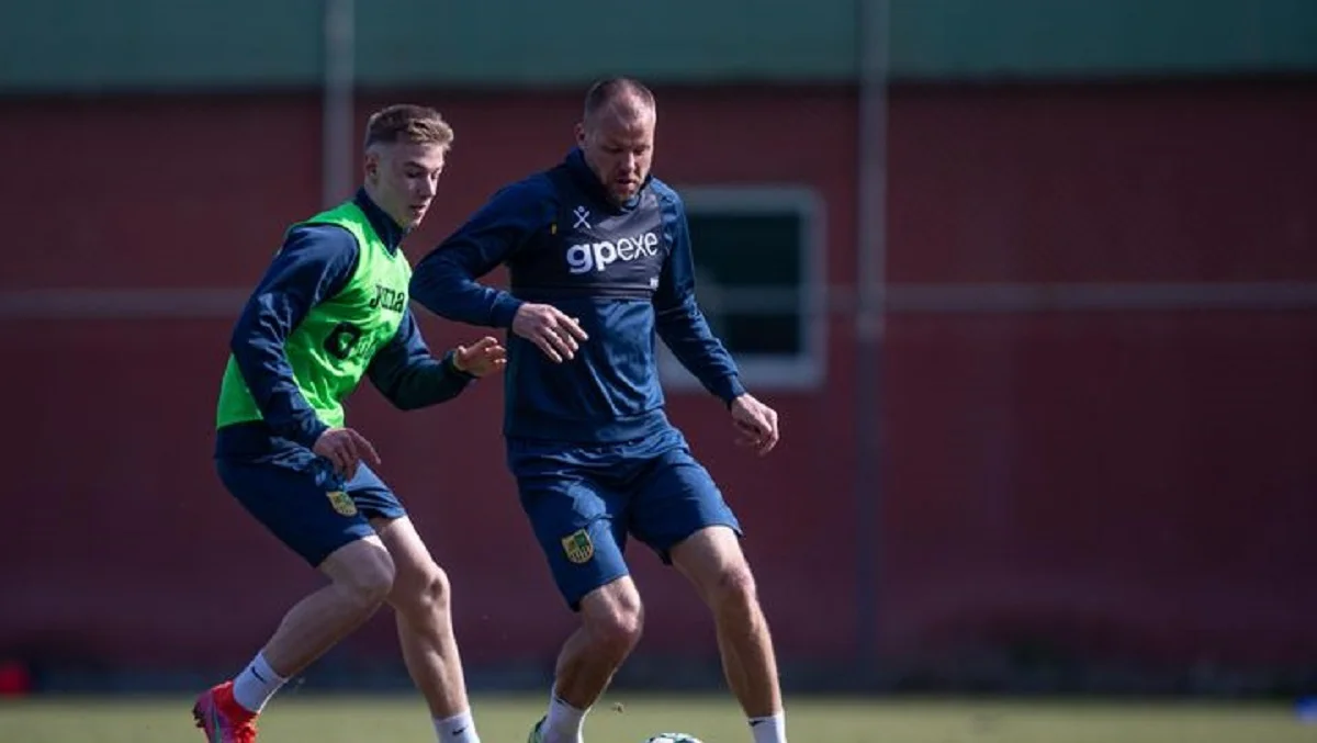 Руслан Фомін (праворуч) / Сайт Металіста