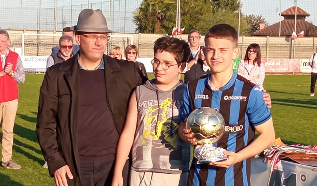 Бундаш з нагородою / Фото із соцмереж