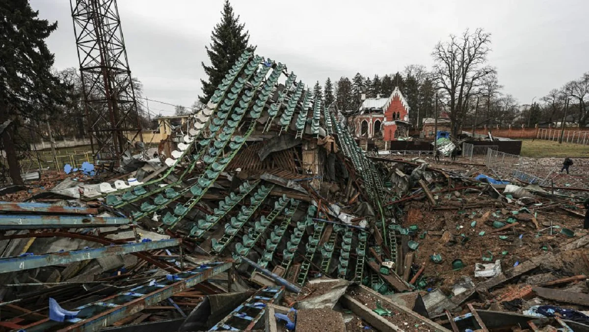 Разрушенный стадион в Чернигове / Фото с Twitter Sergio_Keran