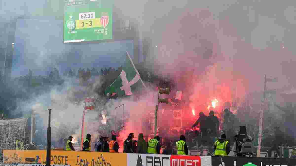 Фанаты Сент-Этьена снова сорвали матч адским шоу на трибунах и насмехались над командой, использовав гимн Ливерпуля