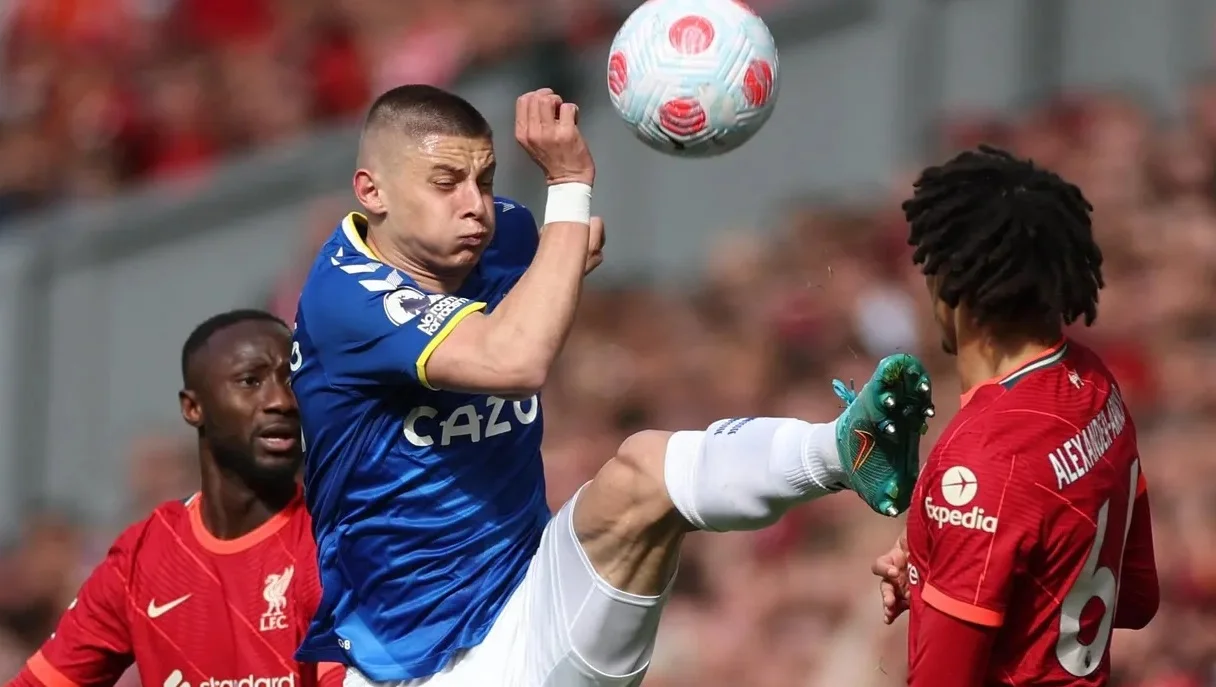 Миколенко проти Ліверпуля / Getty Images