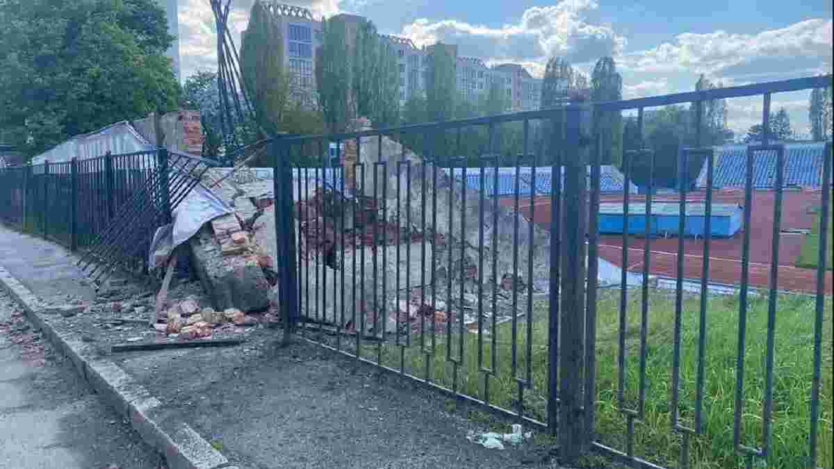 Стадион Динамо в Харькове пострадал от обстрелов российских оккупантов (фото)