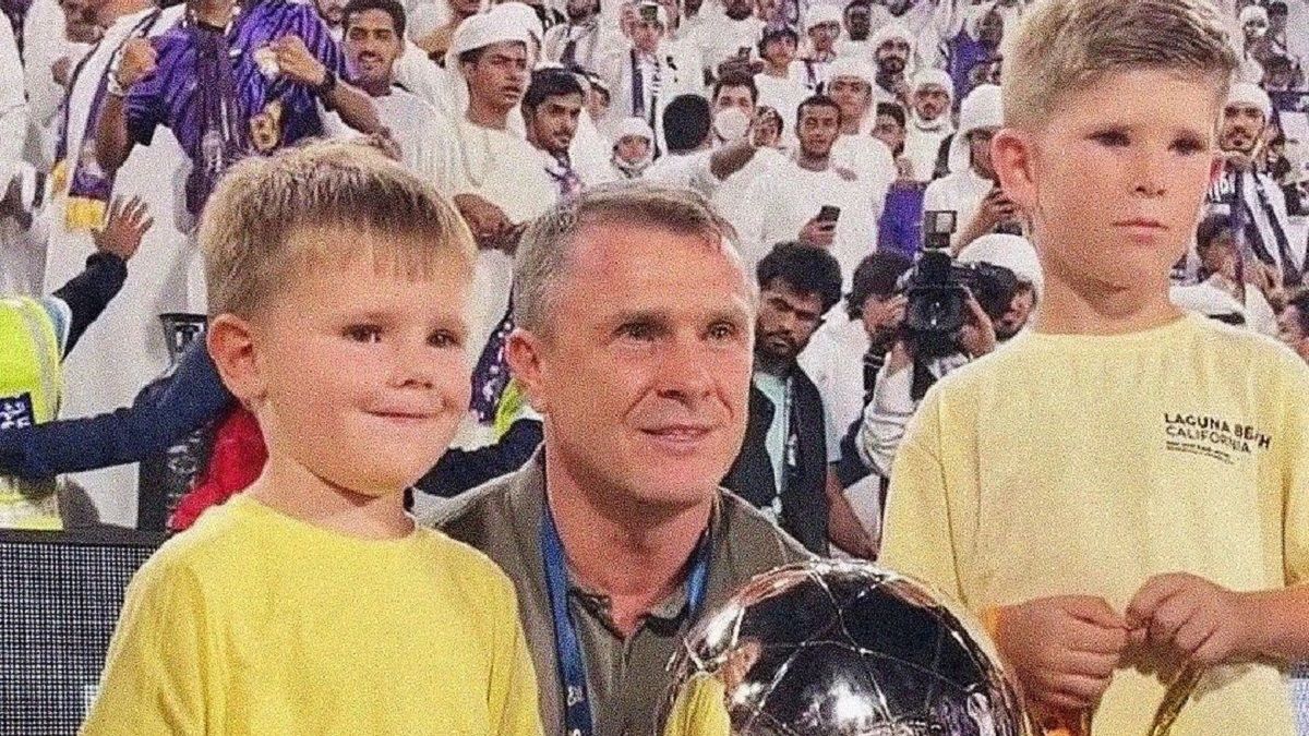 Сергій Ребров з дітьми / Instagram Анни Ребрової