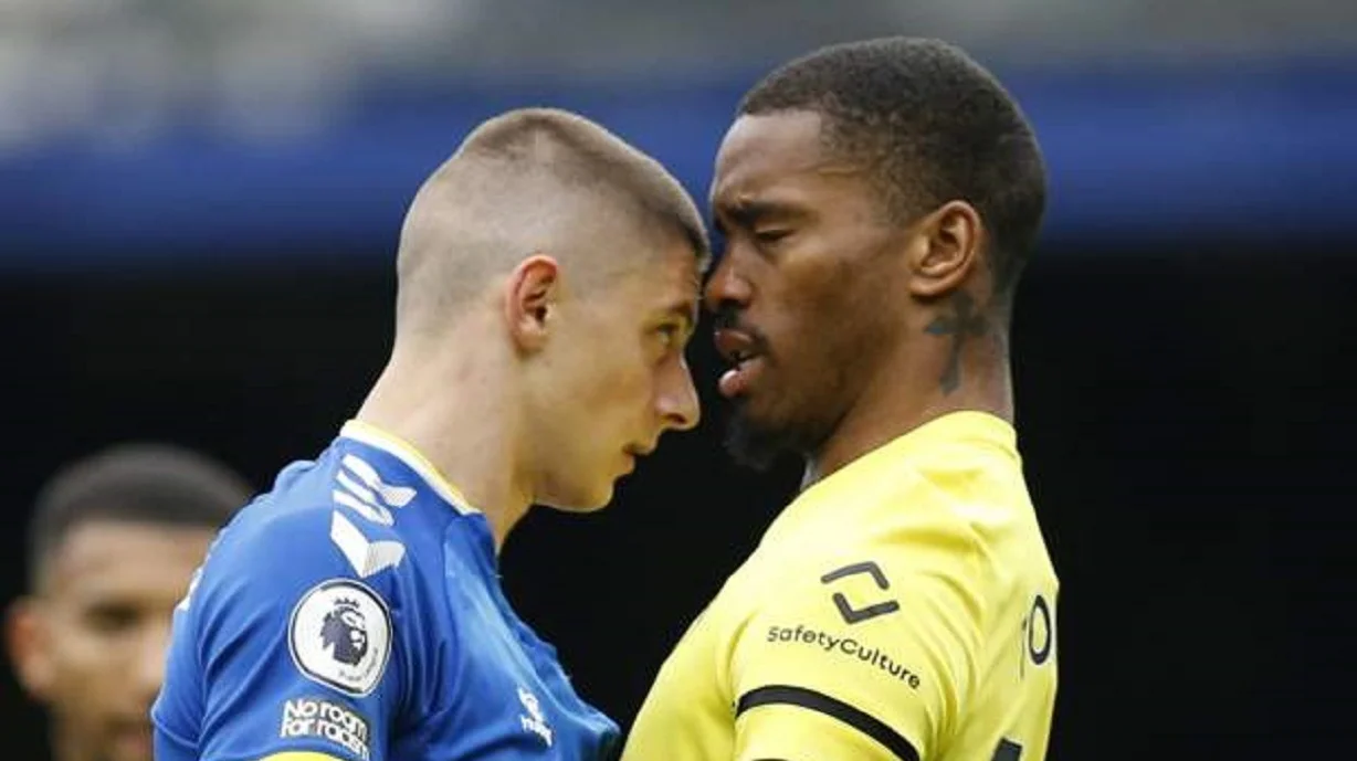 Миколенко проти Тоуні / Getty Images