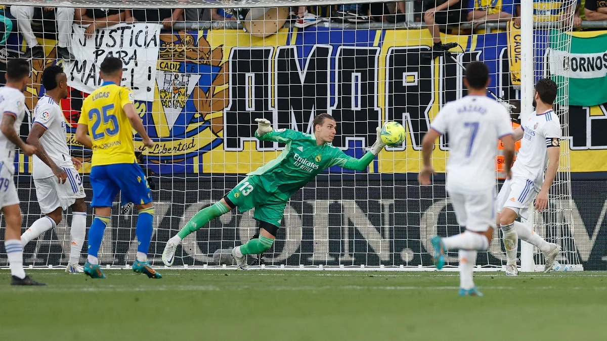 Андрей Лунин отразил пенальти / Twitter Реала