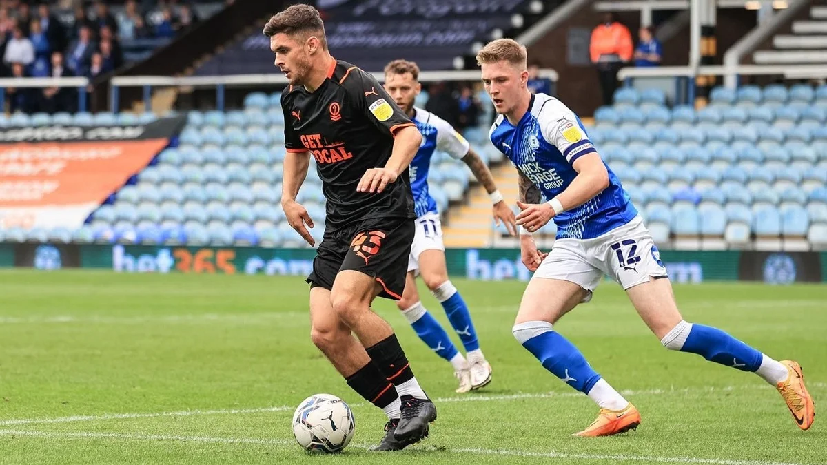 Джейк Деніелс (ліворуч) / Sky Sport