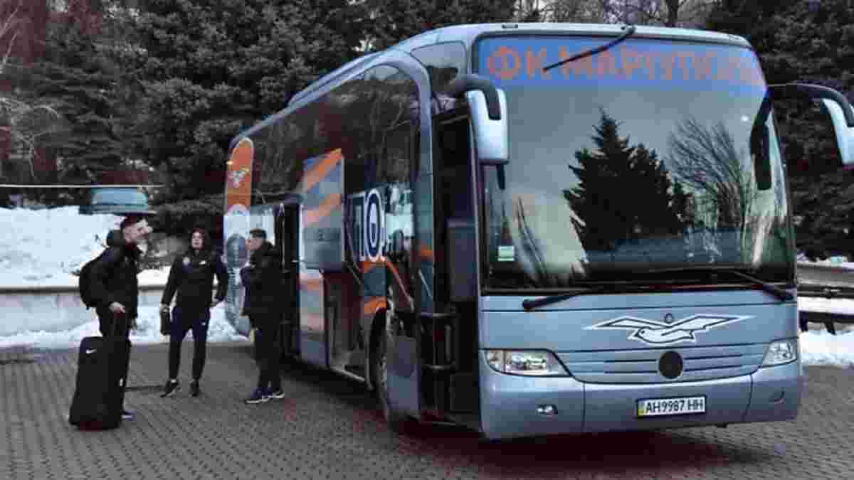Оккупанты пытаются украсть даже разбитые автобусы Мариуполя – видео