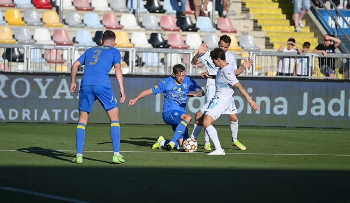 Сборная Украины в матче с Риекой / УАФ