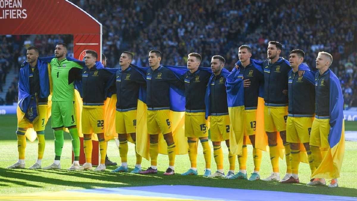 Игроки сборной Украины перед матчем с Шотландией / соцсети