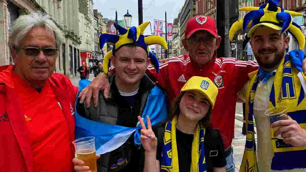 "Слава Україні!": фанати Уельсу тепло привітали суперників після виходу на ЧС-2022 – відео