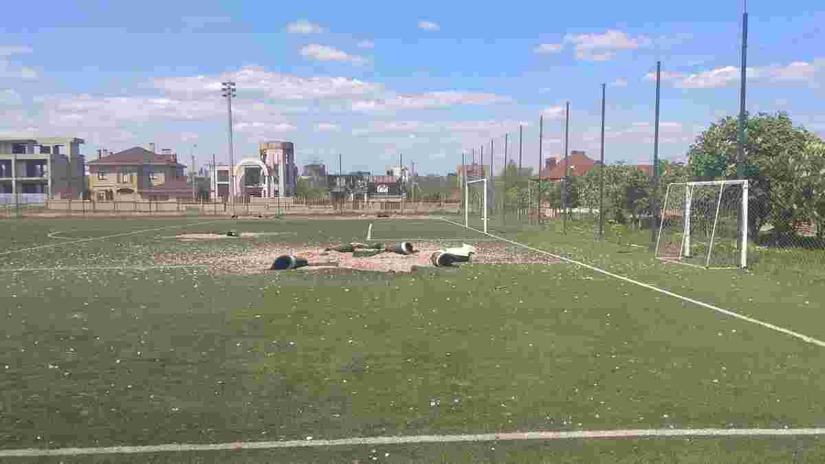 Росіяни розбомбили і розграбували інфраструктуру Маріуполя – чергові фото збитків футбольного клубу