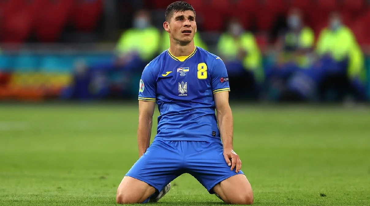 Руслан Малиновский / D. Mouhtaropoulos