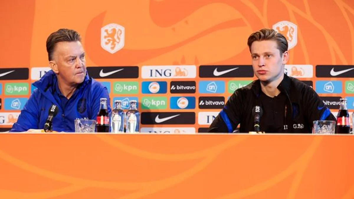 Луи ван Гал и Фрэнки де Йонг / Getty Images