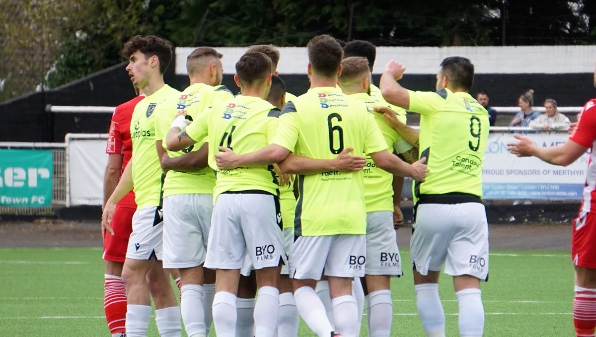 Фото ФК Мертир Таун